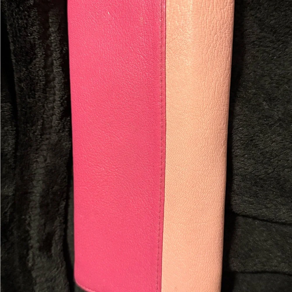 Miu Miu Pink Leather Wallet with Gold Logo - Picture 5 of 16